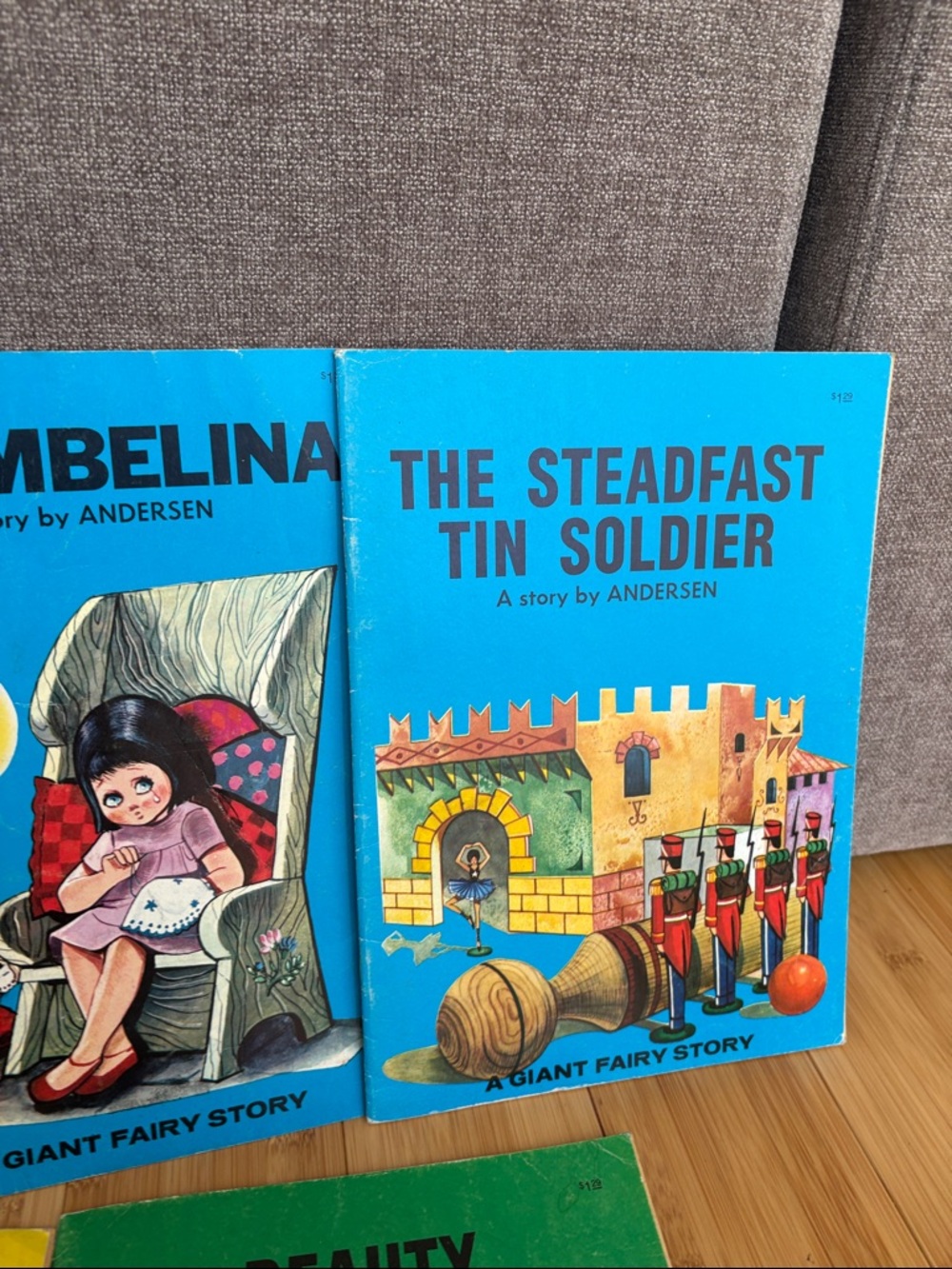 Classic Fairy Tale Storybook Set - Blue & Green Covers - Picture 6 of 16